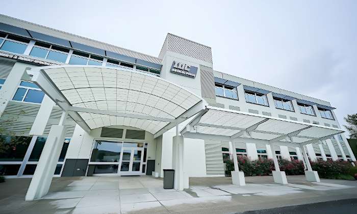 exterior of Hu Smiles in Renton office